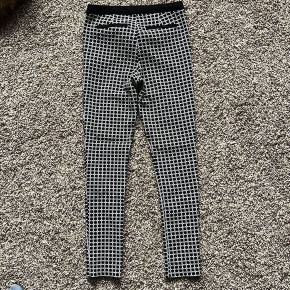 Fashion Nova Skinny Ankle Dress Pants Size Small - Picture 4 of 4